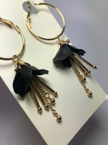 گوشواره برند accessories