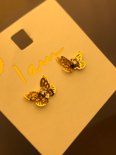 گوشواره پروانه فاقد نیکل |گوشواره ضد حساسیت|گوشواره خاص برای کادو تولد|گوشواره آبکاری طلا