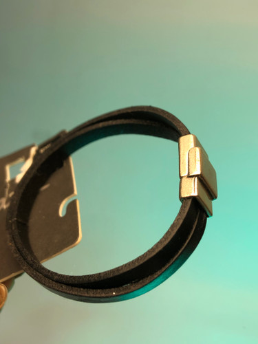 دستبند مردانه |دستبند پسرانه|دستبند چرم|دستبند وارداتی|دستبندبا قفل نقره ای