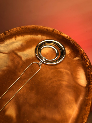 گردنبند بلند سه حلقه|گردنبد رولباسی بلند|رو لباسی مشکی نقره ای|رولباسی خاص|هدیه|گردنبند ترند|گردنی پینترستی |گردنبند زنانه دخترانه