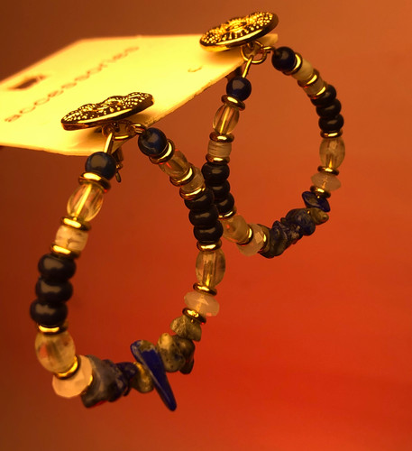 گوشواره طلایی آویزدار|گوشواره سنگ لاجورد آبی|گوشواره حلقه ای سنگی مهره ای|گوشواره آبی طلایی|گوشواره پینترستی