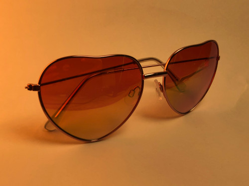 عینک آفتابی زنانه اصلی اورجینال خارجی بارکد دار|عینک صورتی قلبی|عینک آفتابی uv 400 اورجینال|عینک آفتابی اصلی اروپایی برند|عینک استوک اروپایی دخترانه فریم نقره ای فلزی|عینک قلب صورتی