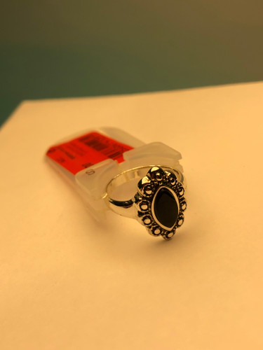 انگشتر رنگ ثابت|انگشتر سیاه قلم|انگشتر زنانه سیاه قلم |انگشتر زنانه مجلسی |اکسسوری مجلسی|انگشتر خاص|انگشتر نقره مشکی