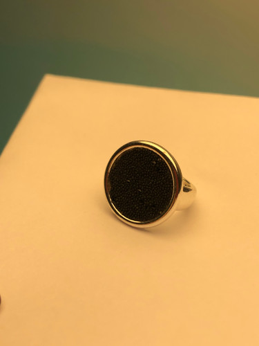 انگشتر رنگ ثابت|انگشتر نقره ای |انگشتر مردانه مشکی نقره ای|اکسسوری مردانه|انگشتر ترند