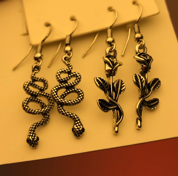 پک گوشواره پینترستی |گوشواره پکی اقتصادی🎀گوشواره مار|اکسسوری خاص|گوشواره گل رز مشکی|گوشواره فانتزی |پک فانتزی اکسسوری